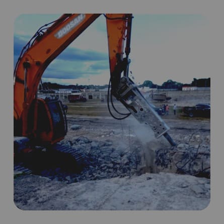 Demolición de viga y superficie de hormigón, bote de escombros y limpieza